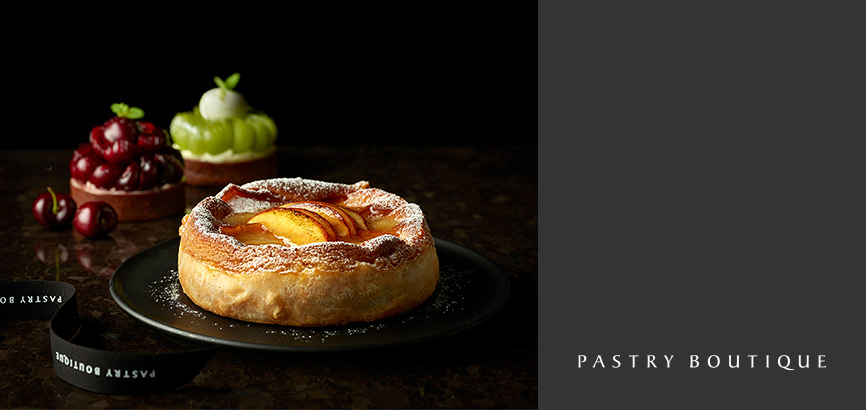 From the front to the back, there are Peach tart and followed by shine muscat tart and cherry tart.