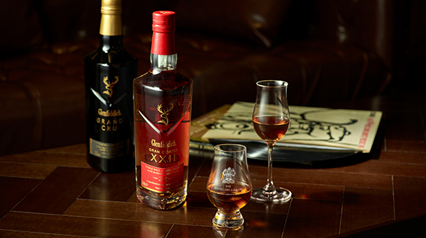 An Odyssey of Whisky & Analog Music