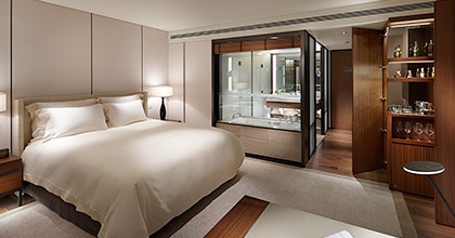 It is a panorama of The Shilla Seoul’s Deluxe Room.