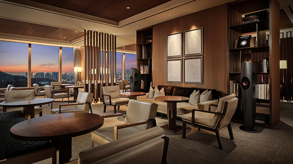 JCB Executive Package